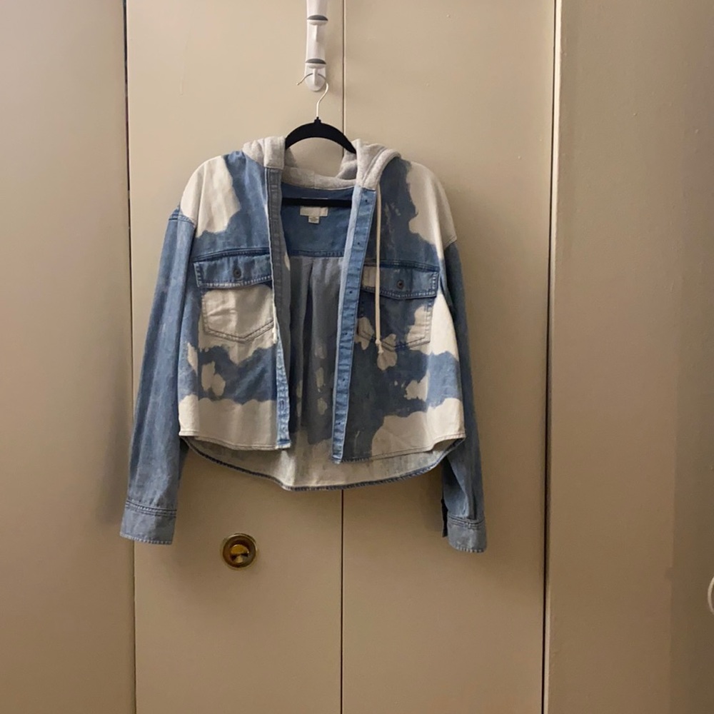 Ae Cropped Denim Hooded Shirt